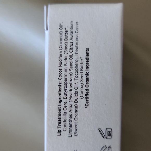 2 PIECE SET Crunchi Lip Scrub Retired- 1 Lip Dream Scrub + 1 Lip Dream Treatment - Picture 7 of 7